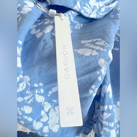 033. NWT CASLON Floral Stamp Chambray Popover Top 3x - Picture 4 of 4